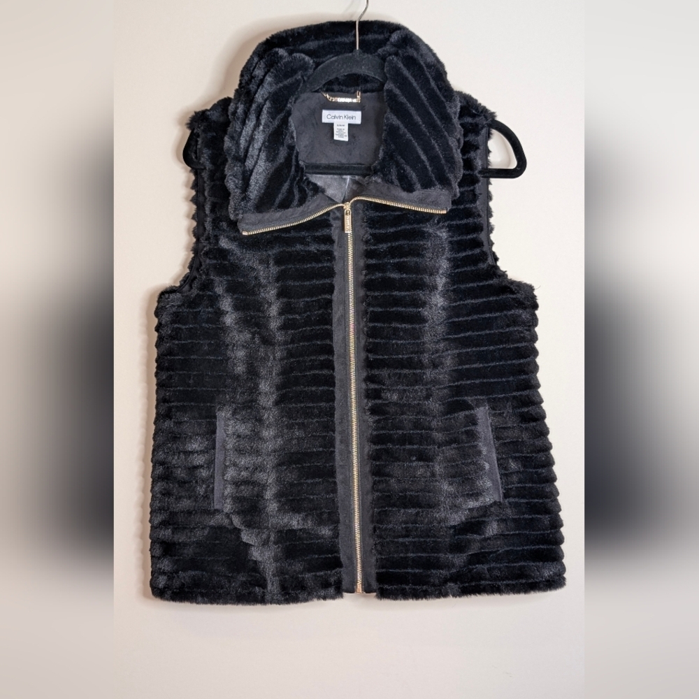 Calvin Klein ribbed faux fur vest in black, size M